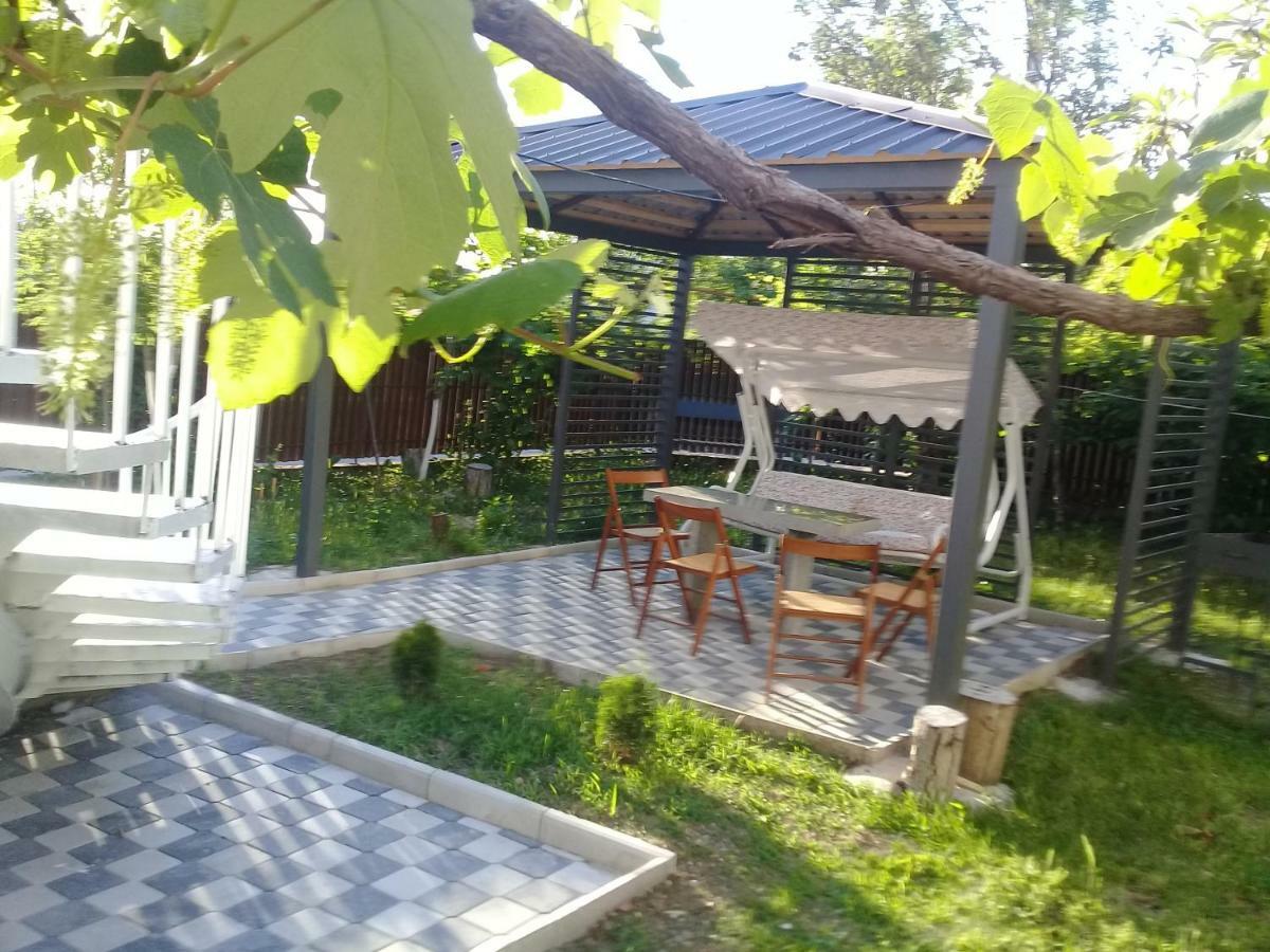 Guest House Medea Kutaissi Exterior foto